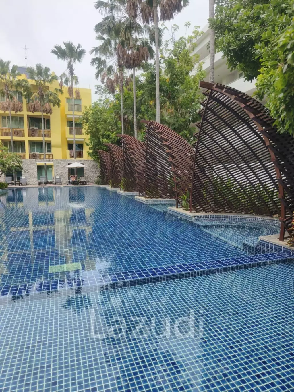 คอนโดติดชายหาด Mykonos Hua Hin | ใกล้ Market Village Mall