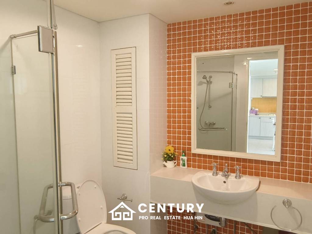 Beachfront Mykonos Condo | Market Village Mall Nearby
