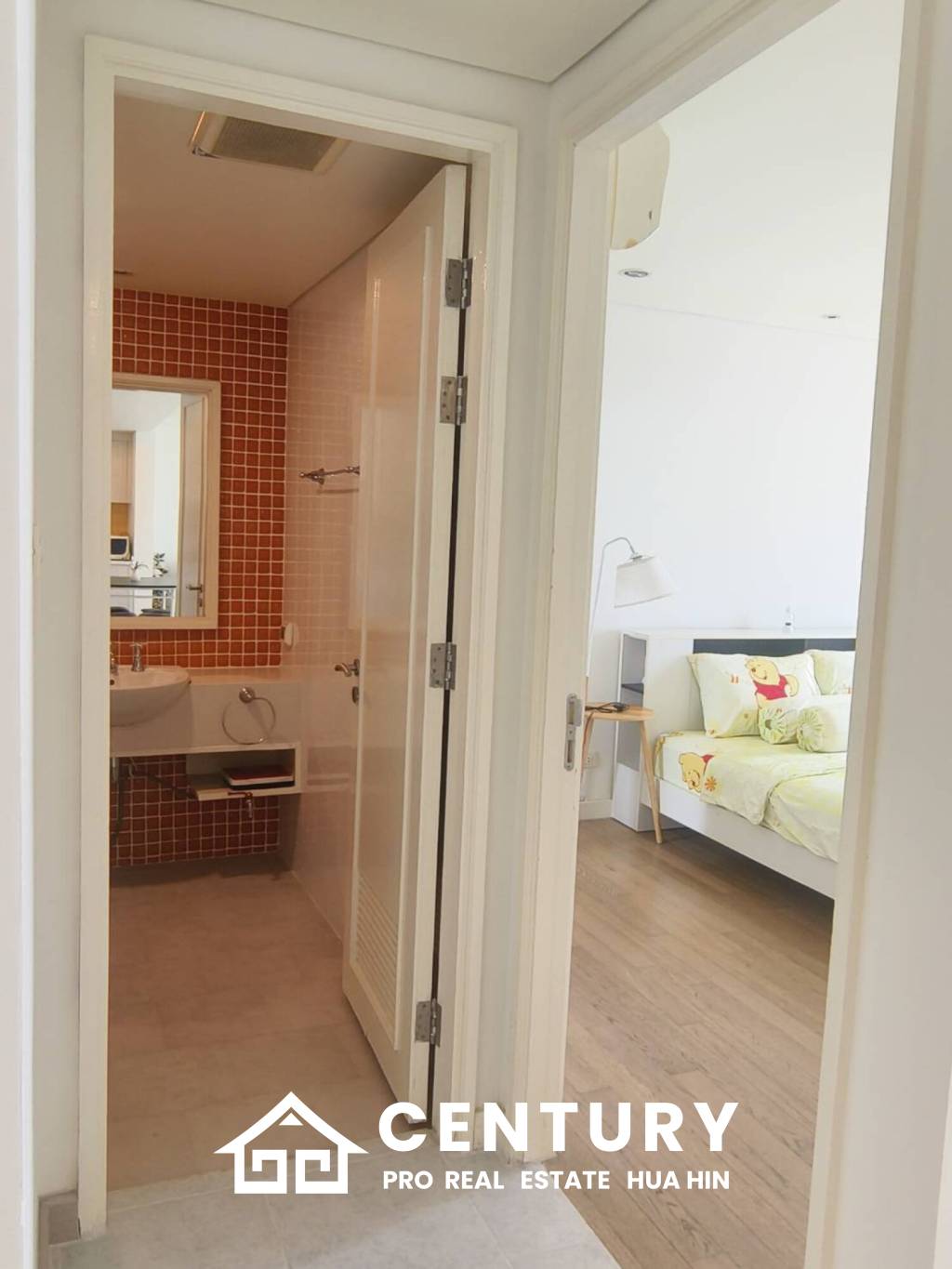 Beachfront Mykonos Condo | Market Village Mall Nearby