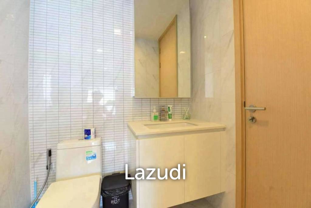 34.5 sqm condo Hyde Sukhumvit 11 on 10th floor in Khlong Toei Nuea Bangkok