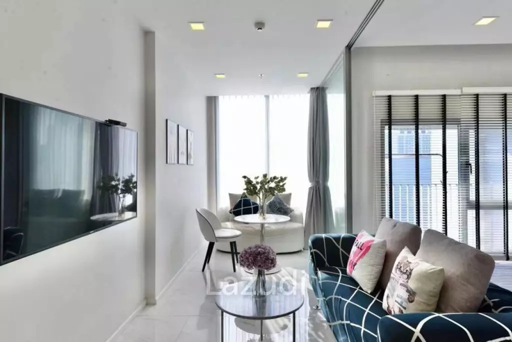 34.5 sqm condo Hyde Sukhumvit 11 on 10th floor in Khlong Toei Nuea Bangkok
