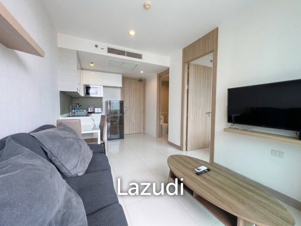 Cozy 1-Bedroom High-Floor Condo at The Riviera Wongamat