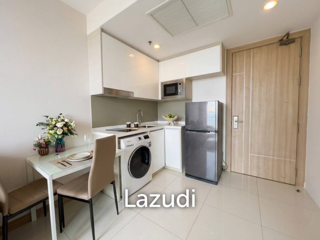 Cozy 1-Bedroom High-Floor Condo at The Riviera Wongamat