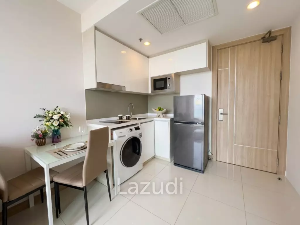 Cozy 1-Bedroom High-Floor Condo at The Riviera Wongamat