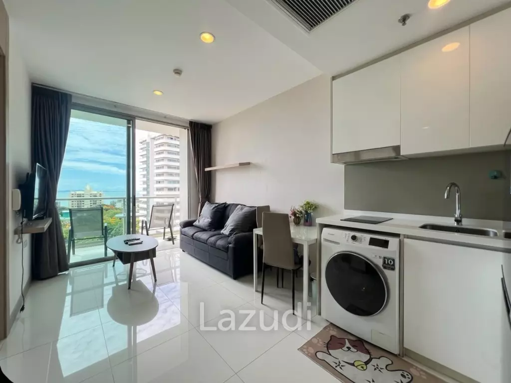 Cozy 1-Bedroom High-Floor Condo at The Riviera Wongamat