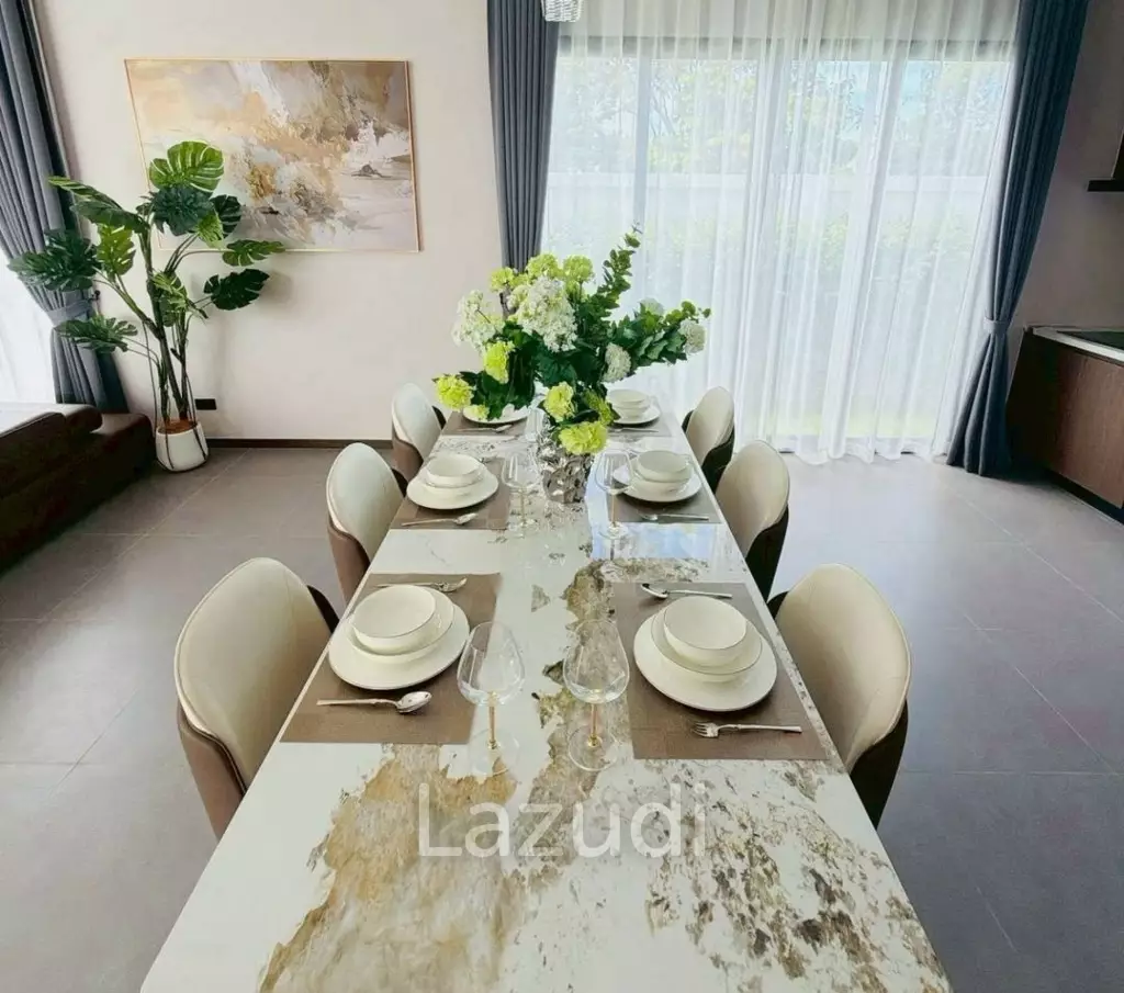 Ultra-Modern 4-Bedroom Luxury Pool Villa for Sale at Palm Lakeside