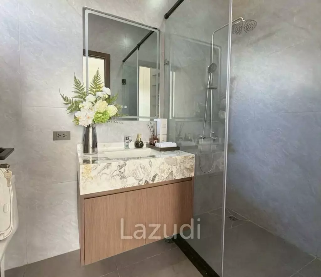 Ultra-Modern 4-Bedroom Luxury Pool Villa for Sale at Palm Lakeside