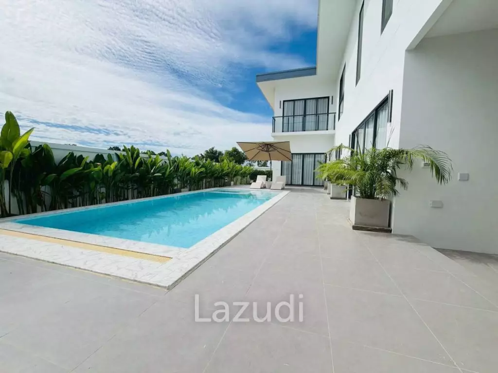 Ultra-Modern 4-Bedroom Luxury Pool Villa for Sale at Palm Lakeside