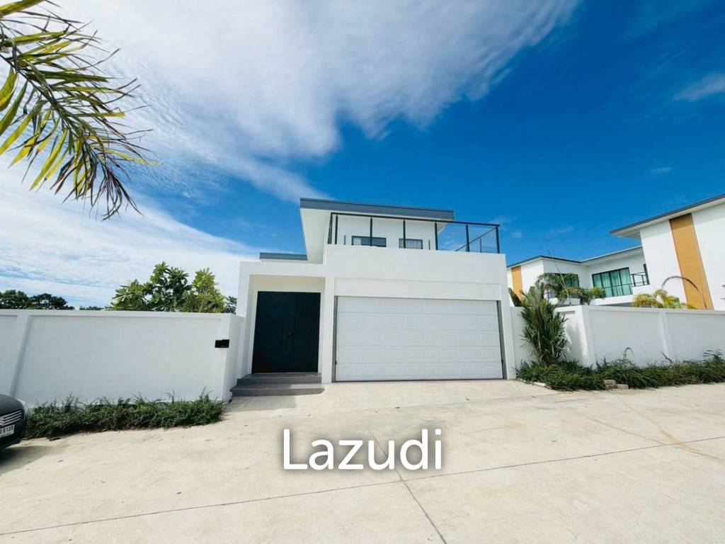 Ultra-Modern 4-Bedroom Luxury Pool Villa for Sale at Palm Lakeside