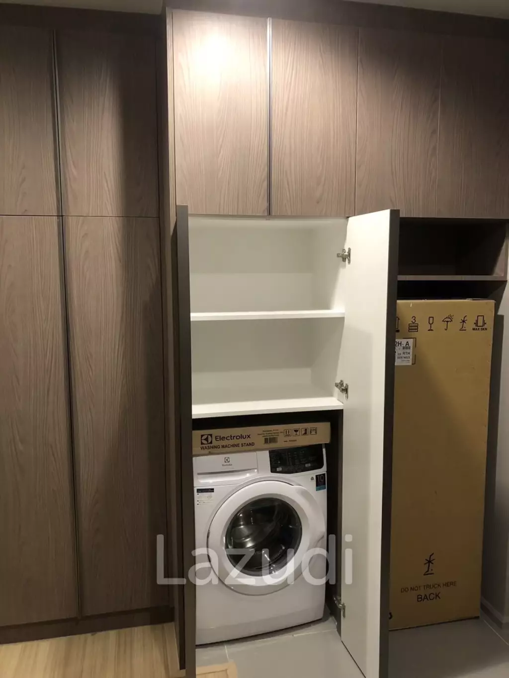 2 Bed 2 Bath 55 SQ.M M Jatujak