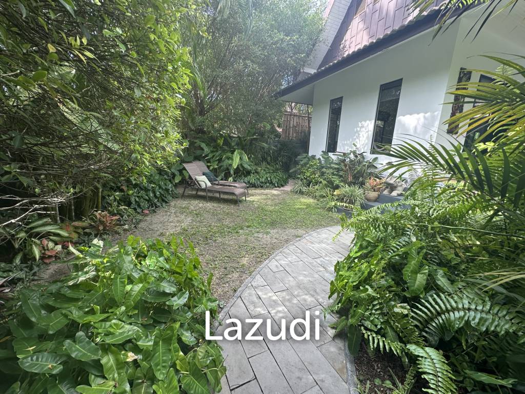 Beautiful Renovated 2 Bedroom Pool Villa in the Heart of Koh Phangan