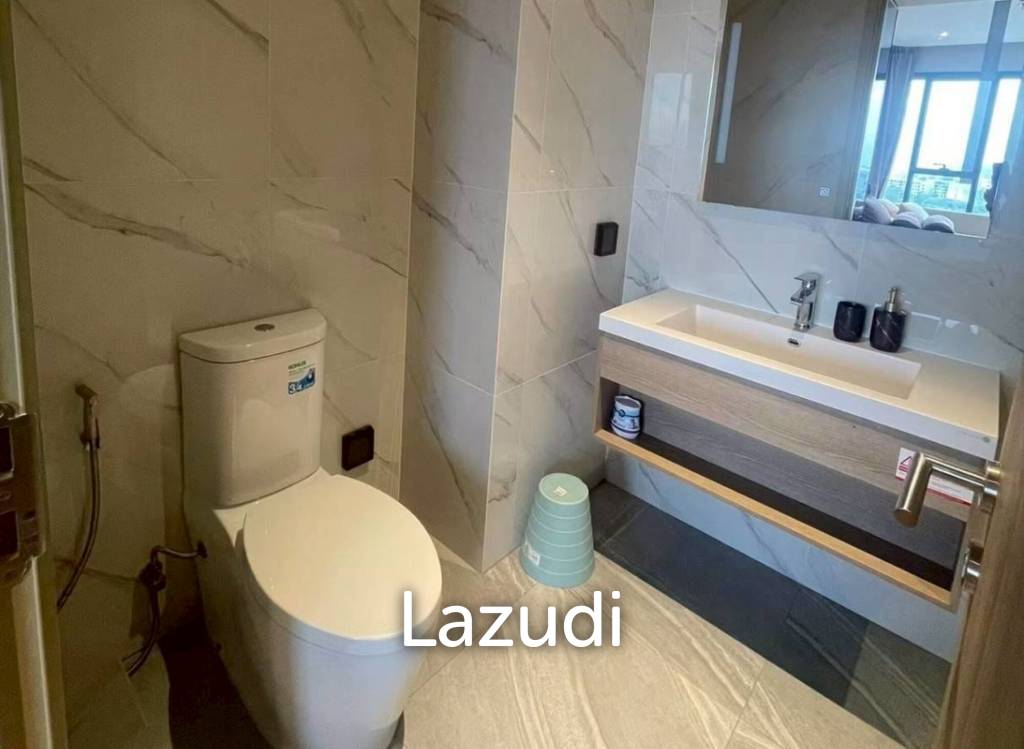 High-Floor Luxury 1-Bedroom Condo for Rent at Once Pattaya