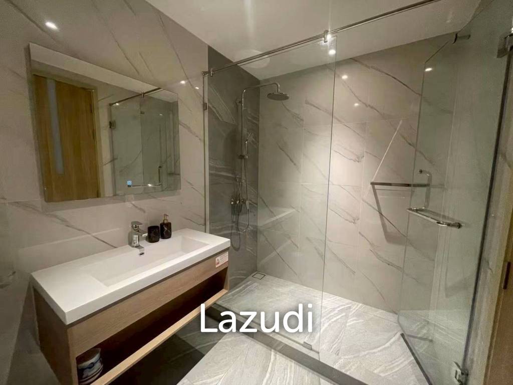 High-Floor Luxury 1-Bedroom Condo for Rent at Once Pattaya