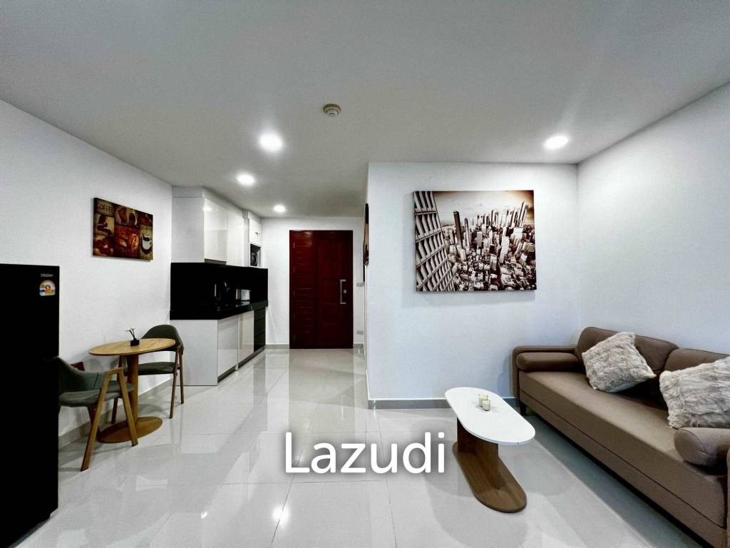 High-Floor Studio Condo for Sale at Club Royal Naklua
