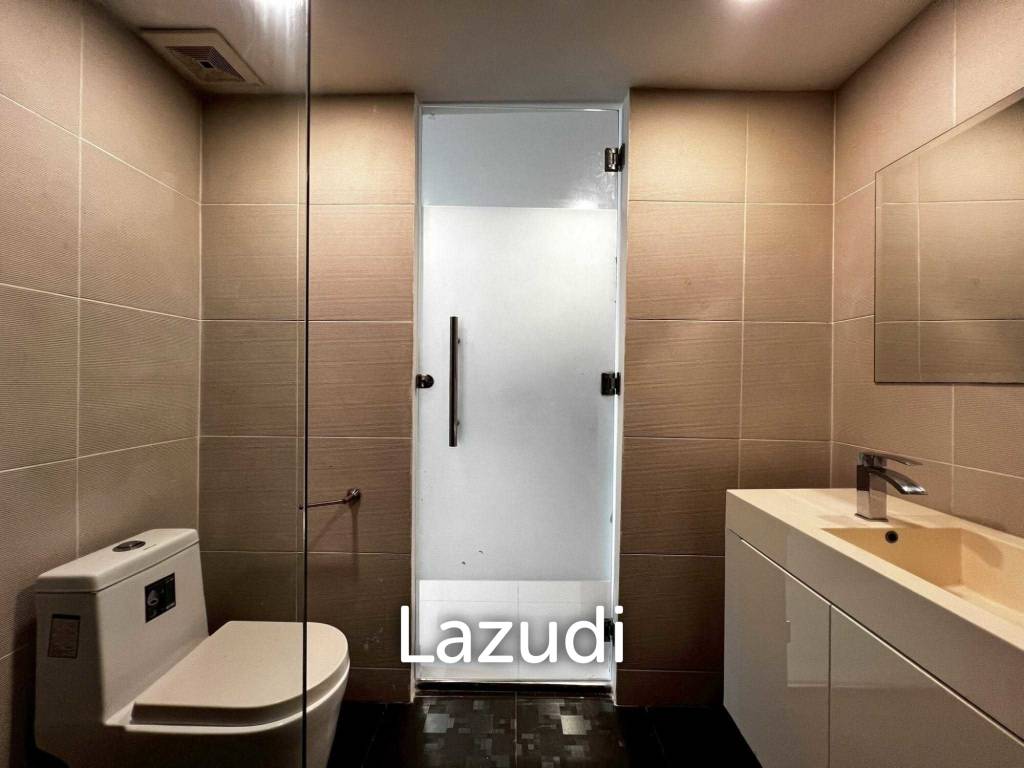 High-Floor Studio Condo for Sale at Club Royal Naklua
