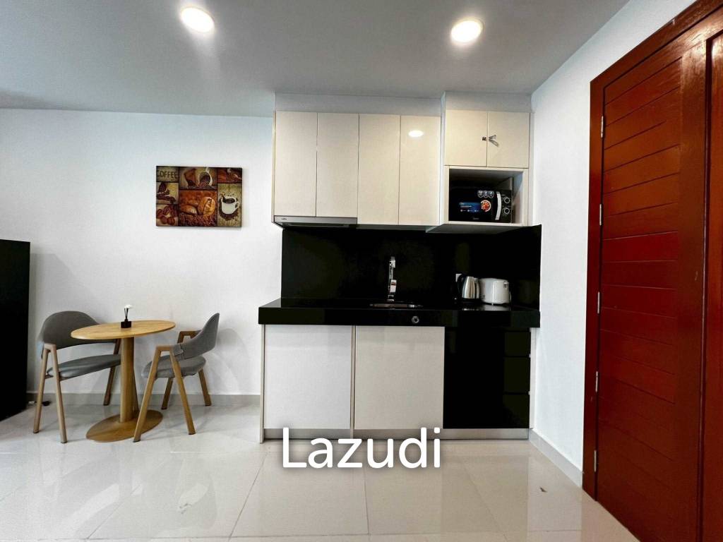 High-Floor Studio Condo for Sale at Club Royal Naklua