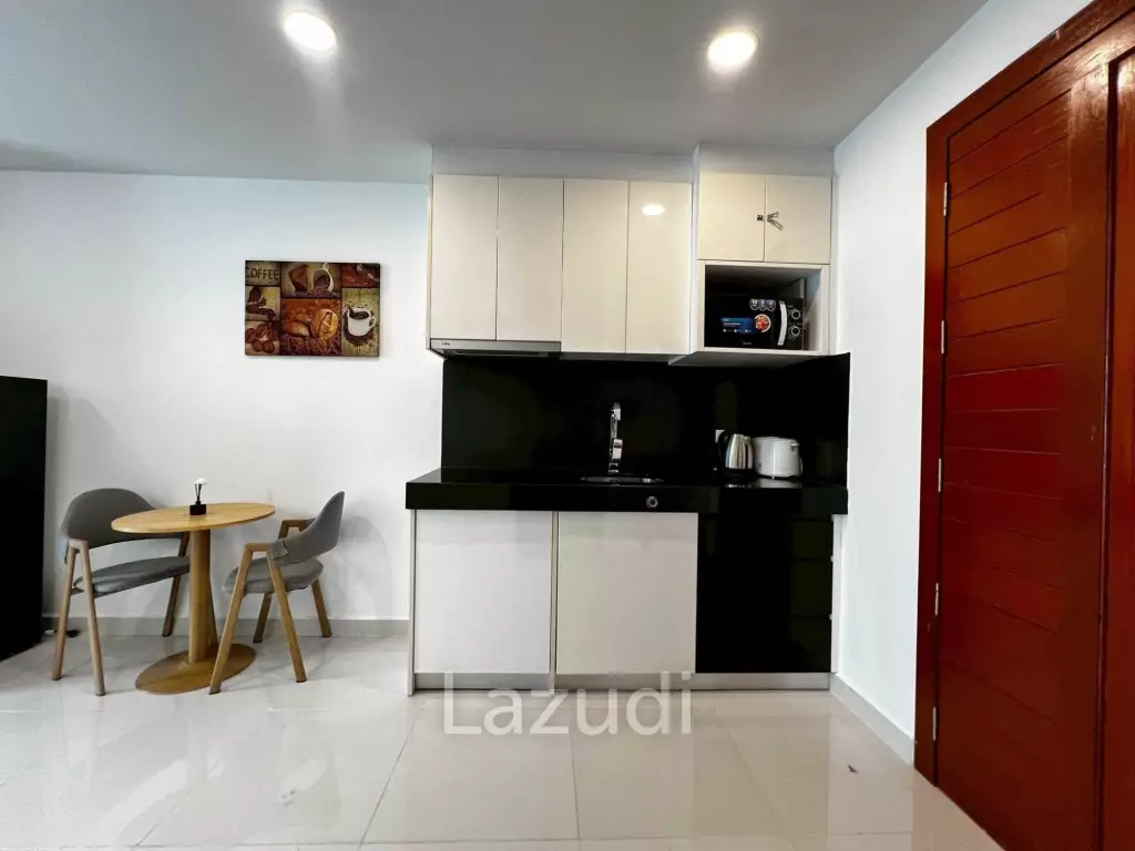 High-Floor Studio Condo for Sale at Club Royal Naklua