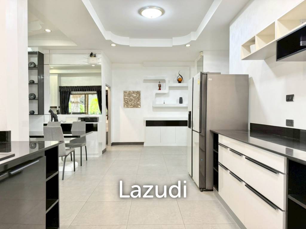 Newly Renovated 3-Bedroom Private Pool Villa at Natheekarn