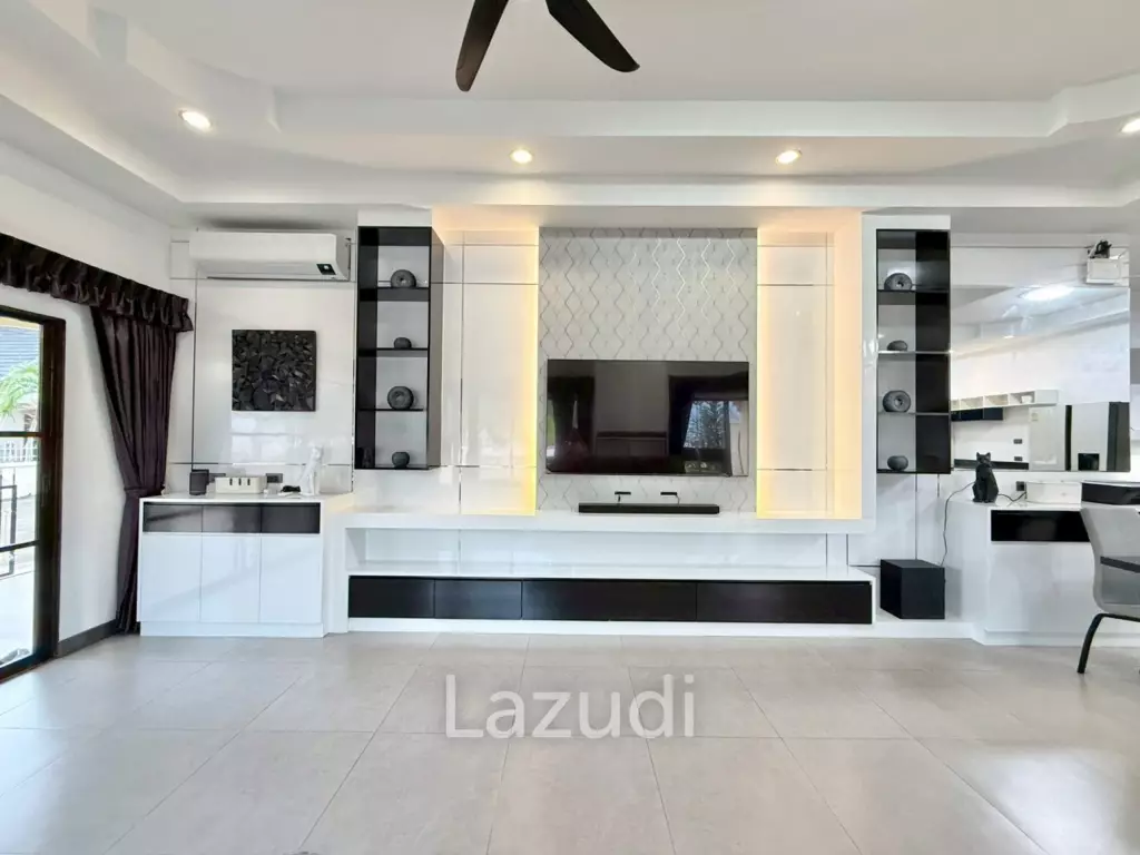 Newly Renovated 3-Bedroom Private Pool Villa at Natheekarn