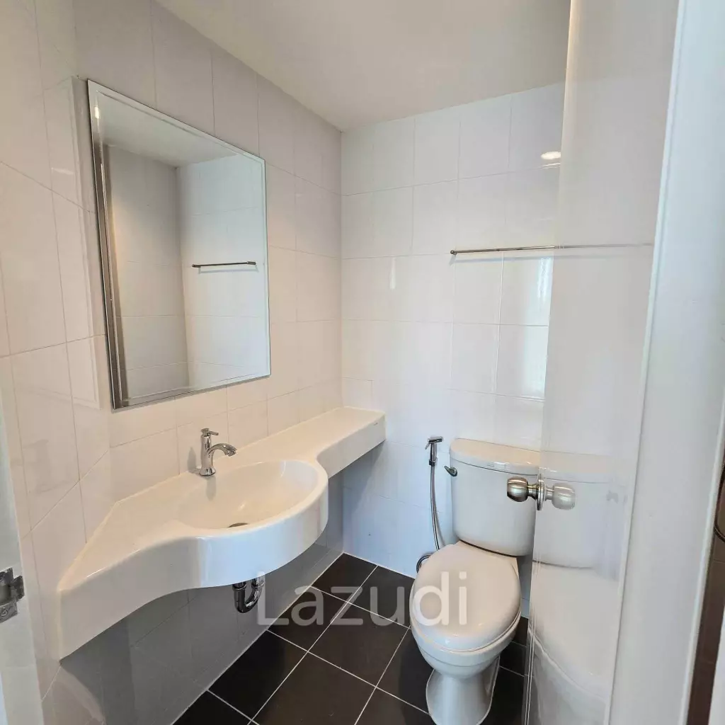 Newly Renovated Condo for Sale at Lumpini Park View
