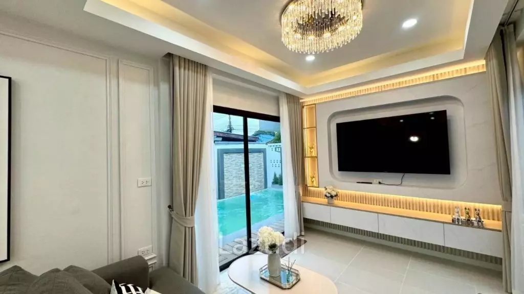 Exquisite Modern Pool Villa at Pattaya Rungrueng Village