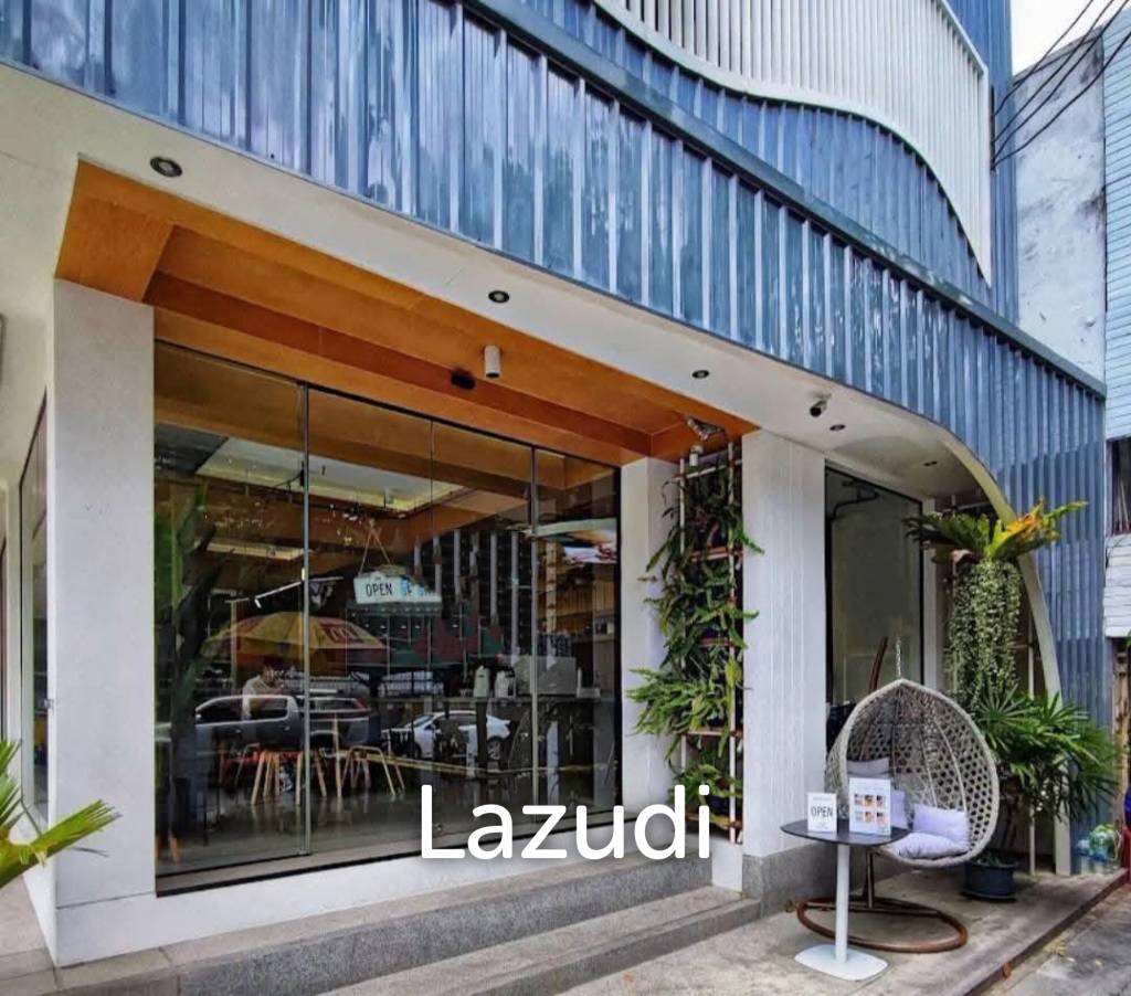 53 sqm modern retail space in Si Lom Bang Rak Bangkok
