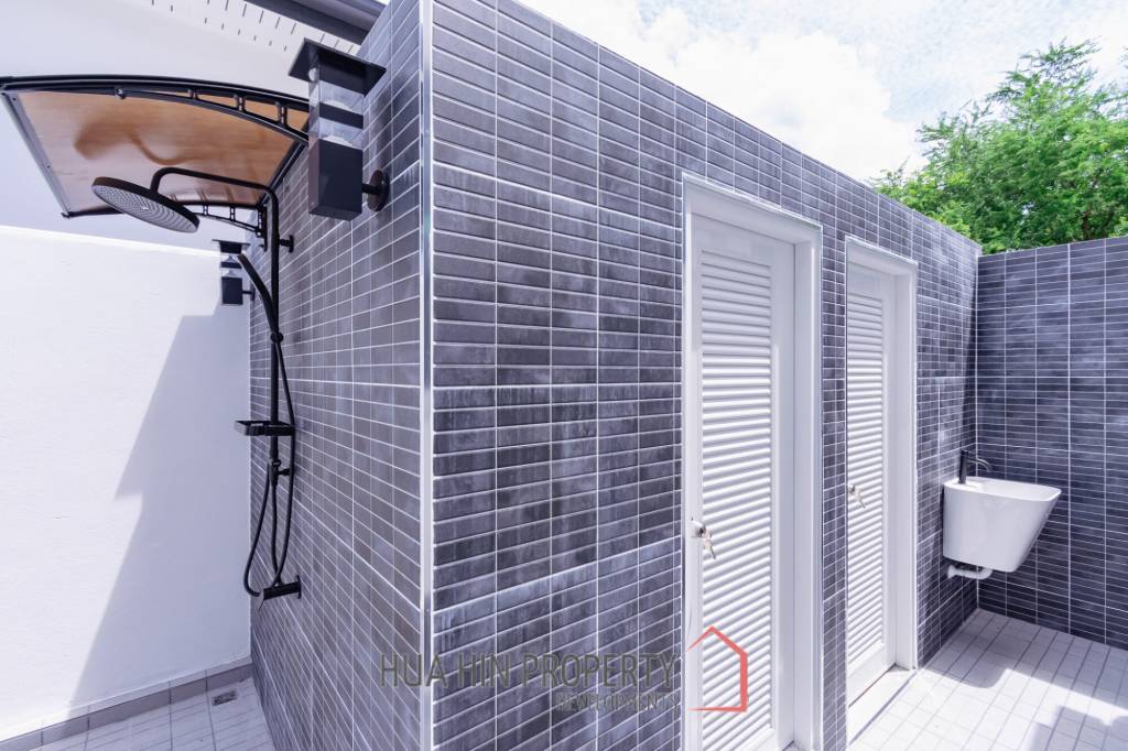 224 sqm modern pool villa in Hin Lek Fai Hua Hin