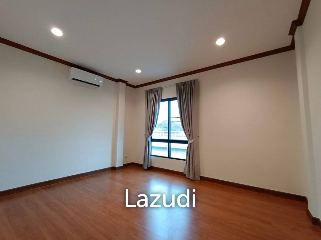 Modern 110 sqm 2-Bedroom Townhouse In Hua Hin