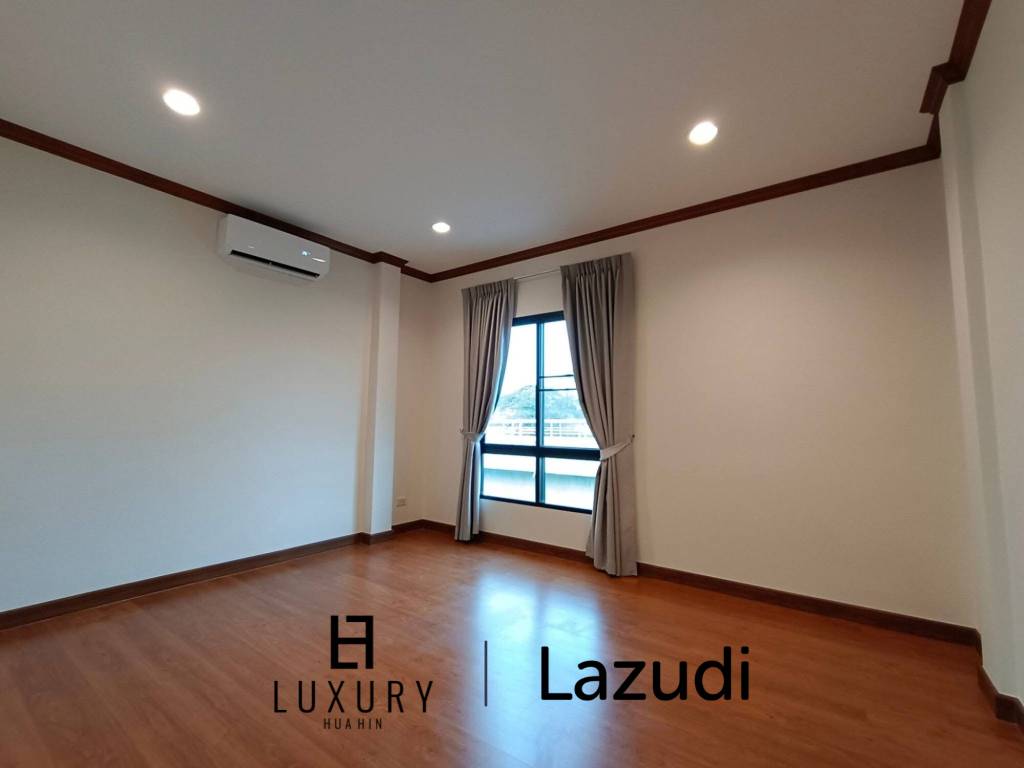 Modern 110 sqm 2-Bedroom Townhouse In Hua Hin