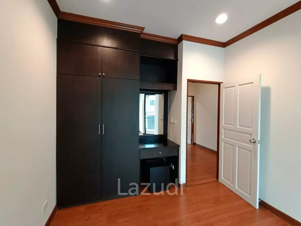 Modern 110 sqm 2-Bedroom Townhouse In Hua Hin