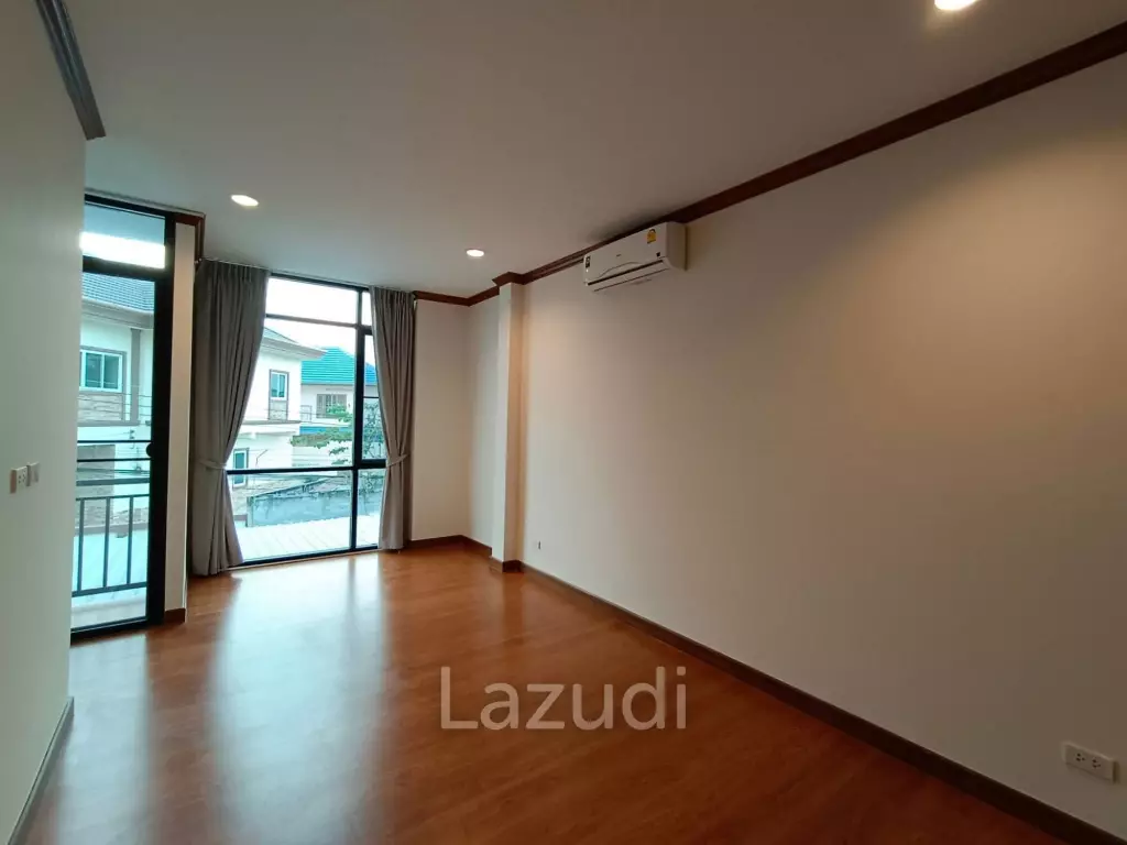 Modern 110 sqm 2-Bedroom Townhouse In Hua Hin