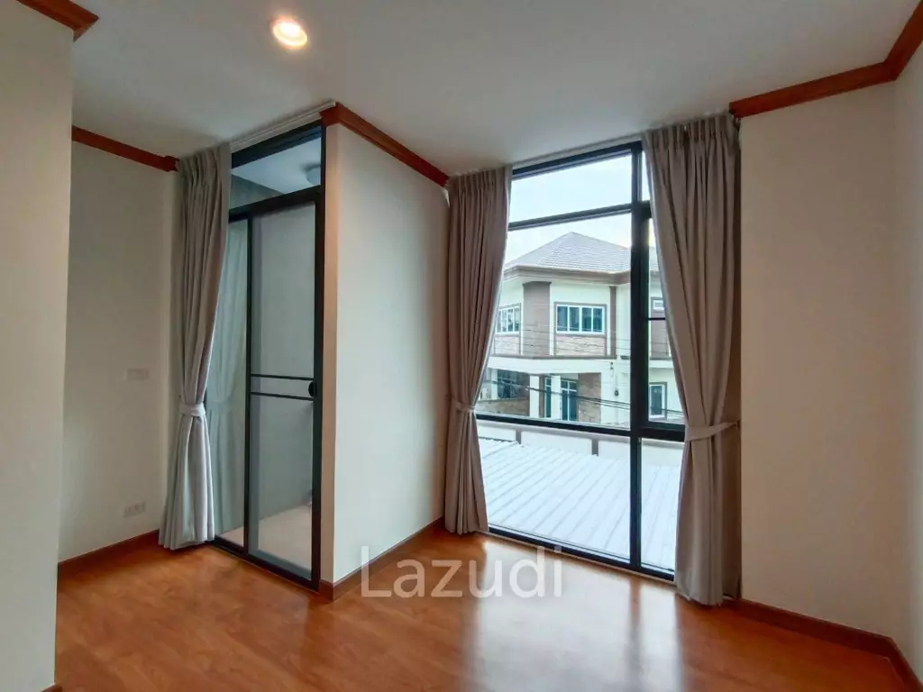 Modern 110 sqm 2-Bedroom Townhouse In Hua Hin