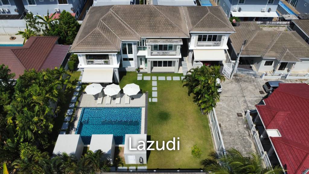 BAAN MIO : 2 Storey 6 Bed Pool villa for sale