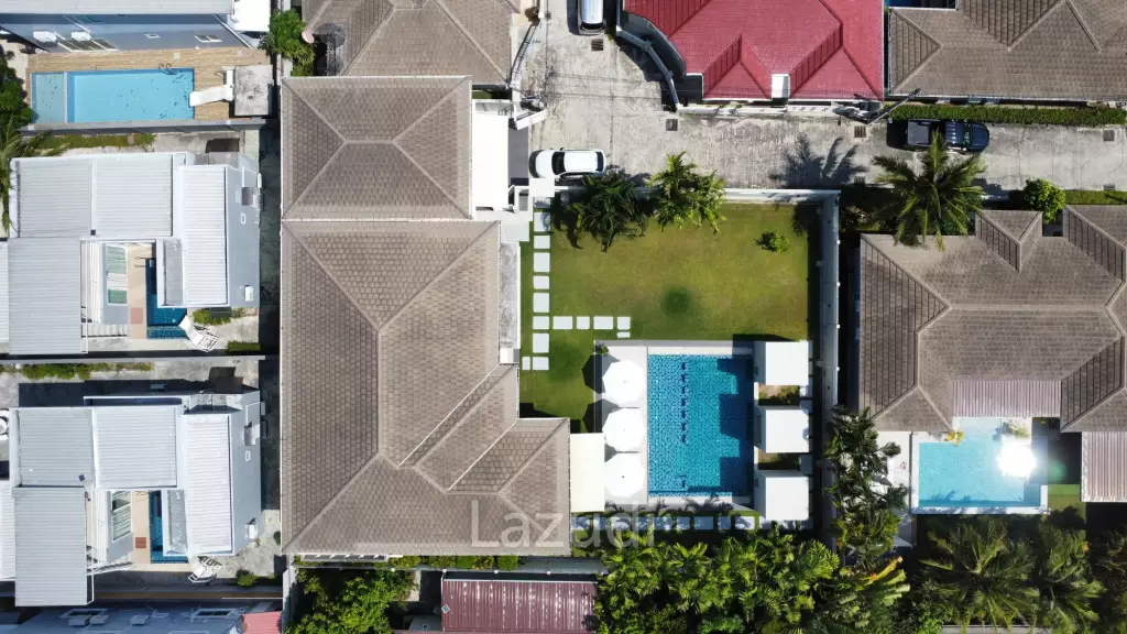BAAN MIO : 2 Storey 6 Bed Pool villa for sale