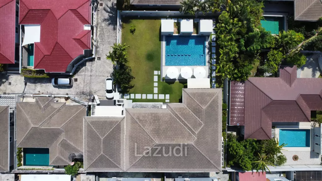 BAAN MIO : 2 Storey 6 Bed Pool villa for sale