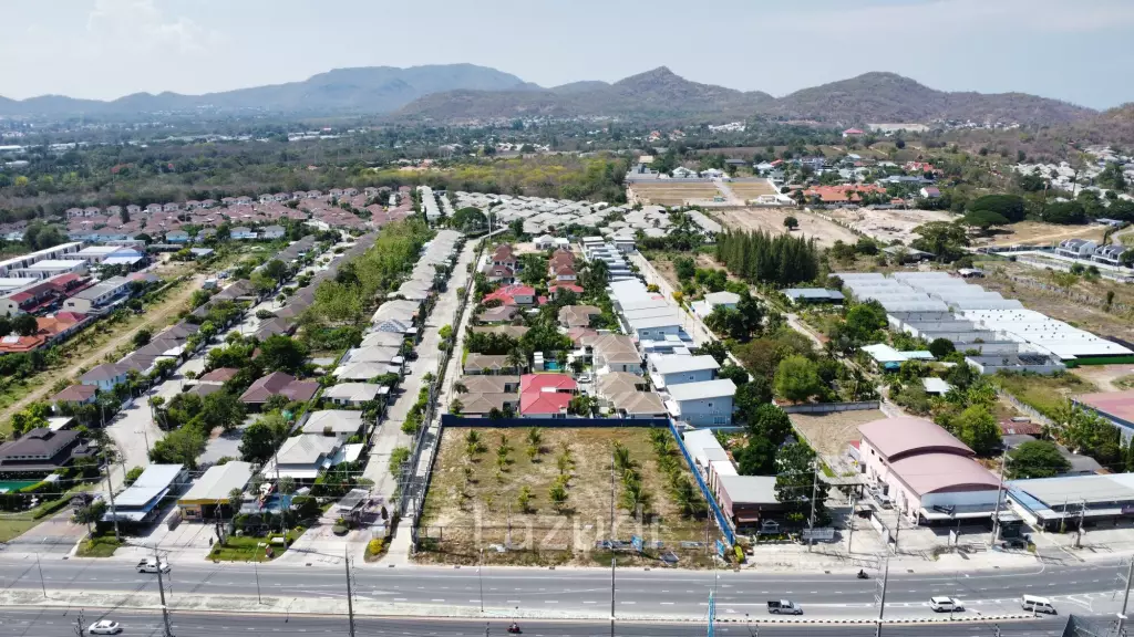 BAAN MIO : 2 Storey 6 Bed Pool villa for sale