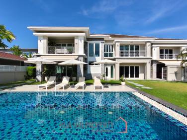 BAAN MIO : 2 Storey 6 Bed Pool villa for sale