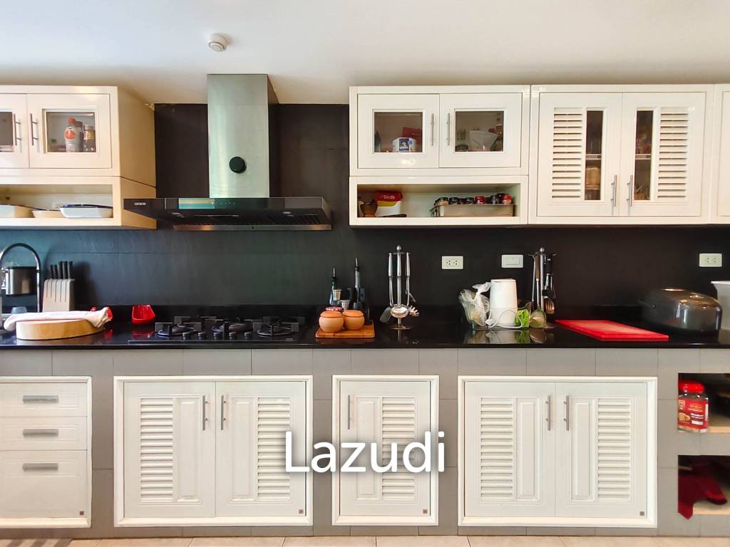 BAAN MIO : 2 Storey 6 Bed Pool villa for sale