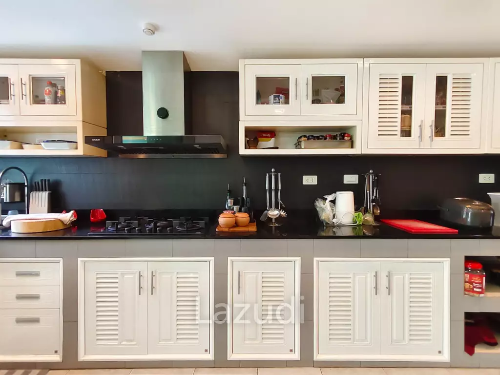 BAAN MIO : 2 Storey 6 Bed Pool villa for sale