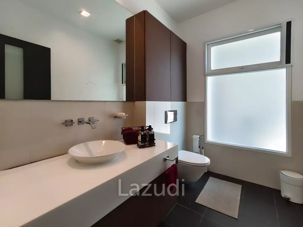 BAAN MIO : 2 Storey 6 Bed Pool villa for sale