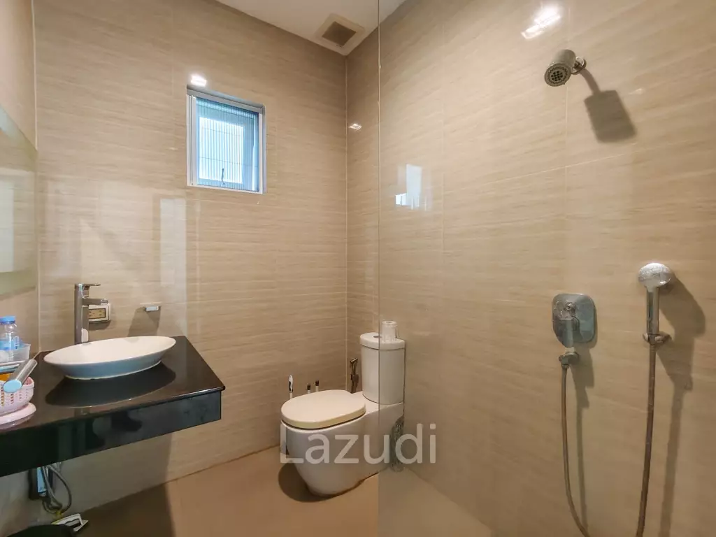 BAAN MIO : 2 Storey 6 Bed Pool villa for sale