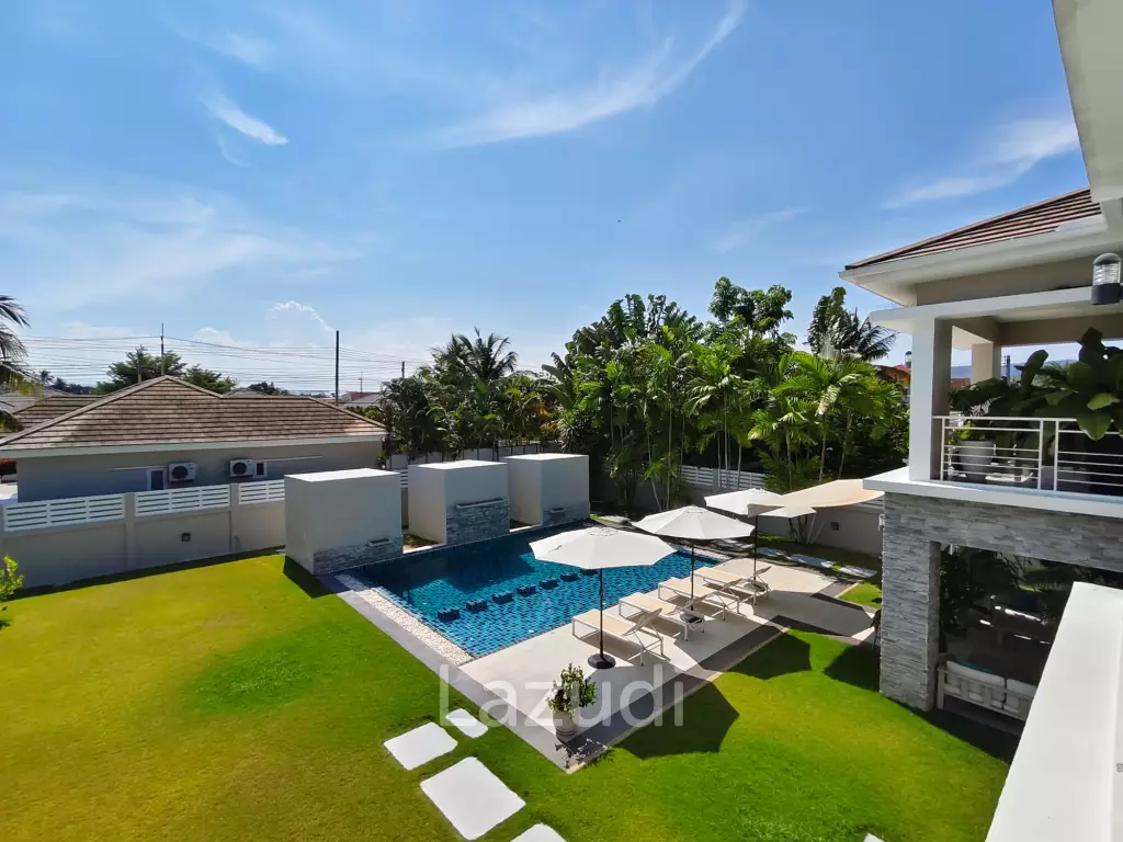 BAAN MIO : 2 Storey 6 Bed Pool villa for sale