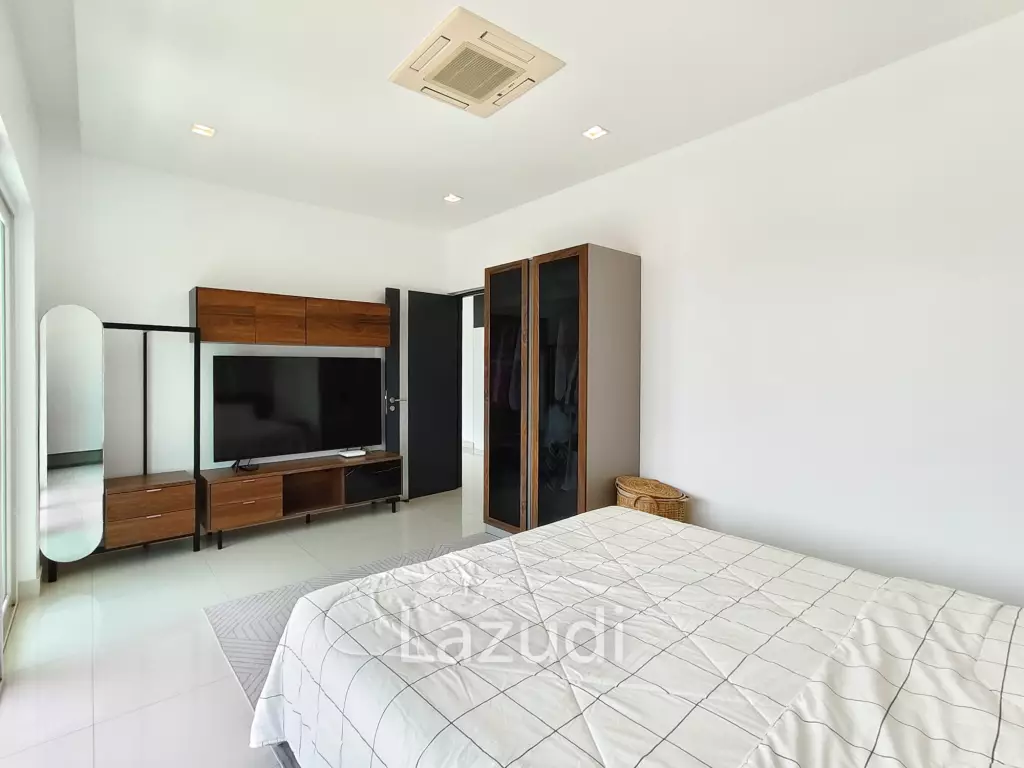 BAAN MIO : 2 Storey 6 Bed Pool villa for sale