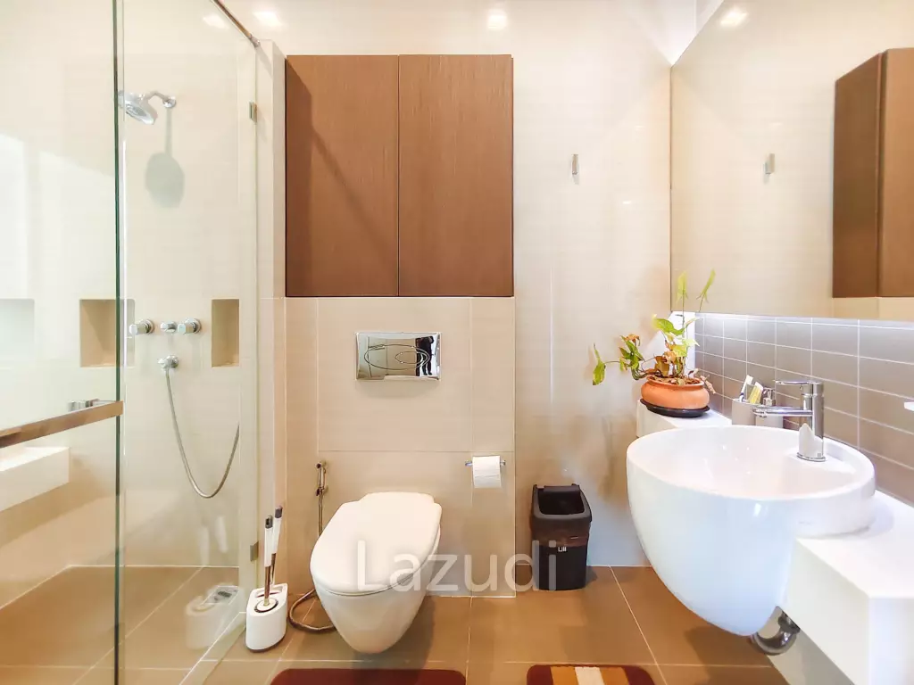 BAAN MIO : 2 Storey 6 Bed Pool villa for sale
