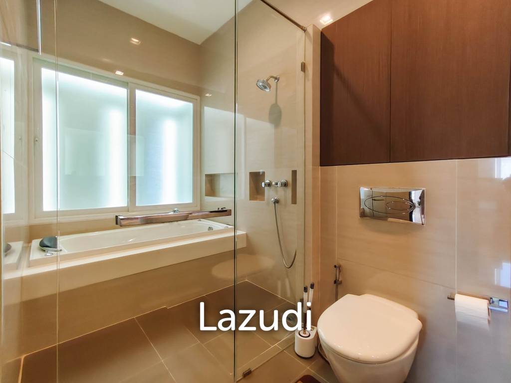 BAAN MIO : 2 Storey 6 Bed Pool villa for sale