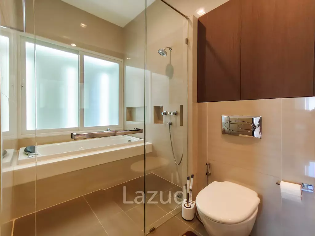 BAAN MIO : 2 Storey 6 Bed Pool villa for sale