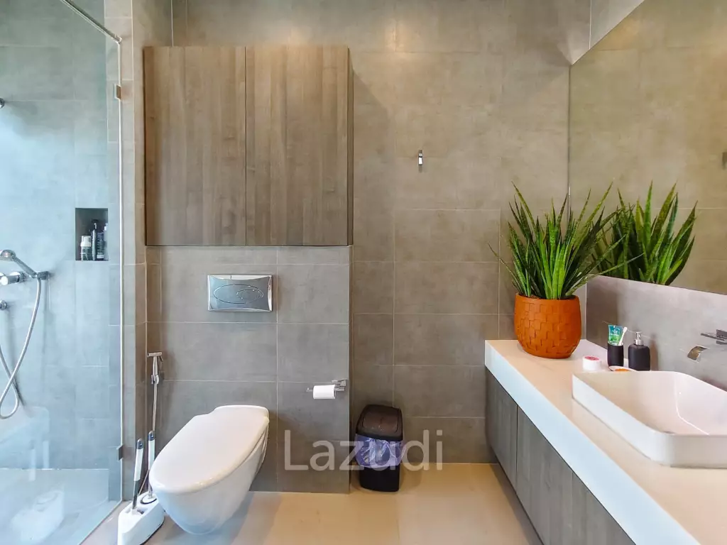 BAAN MIO : 2 Storey 6 Bed Pool villa for sale