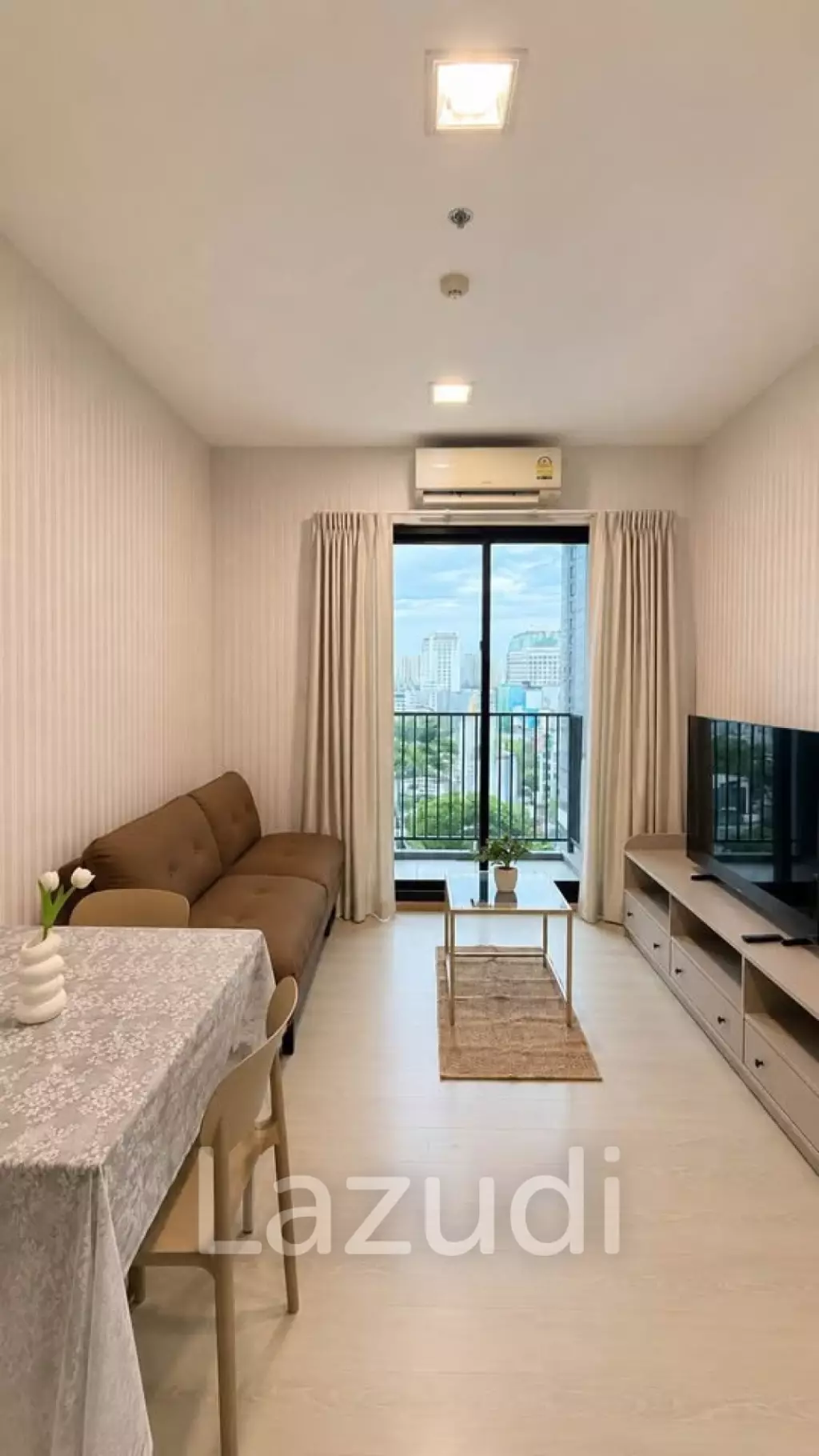 35 sqm condo on 14th floor at Condolette Midst Rama 9 Huai Khwang Bangkok