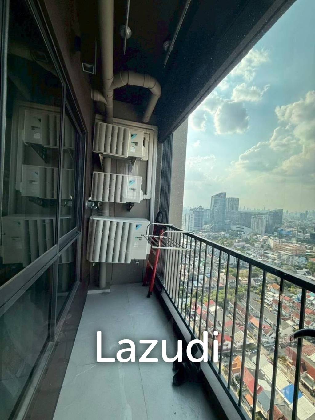 39 sqm high floor condo at Elio Del Nest Udomsuk Bangna Bangkok