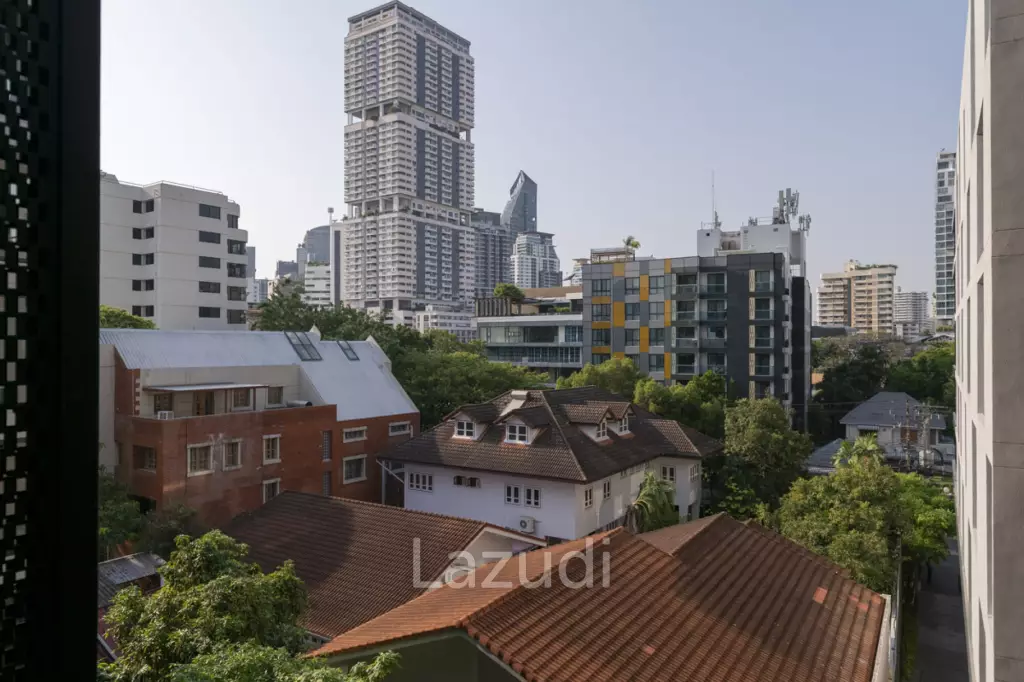 125 sqm modern 2 bedroom condo on 5th floor in Khlong Toei Bangkok